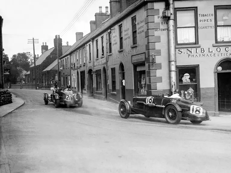 1935 TT – our car is #21, driven by Maurice Faulkner and Tom Clarke.