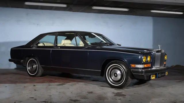Rolls-Royce Ｃamargue 1987 Rolls-Royce Camargue Retractable Hardtop by Niko