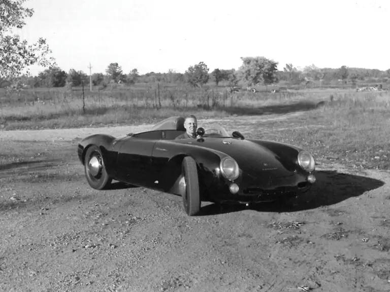 Still in Jack Manting’s care, chassis 0072 sports fresh black paintwork, circa late 1950s.