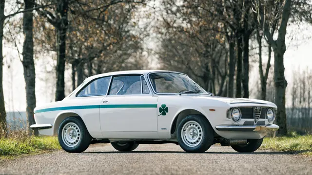 Alfa Romeo - 1/18 PMA アルファロメオ GTA 1300 ジュニア 1973