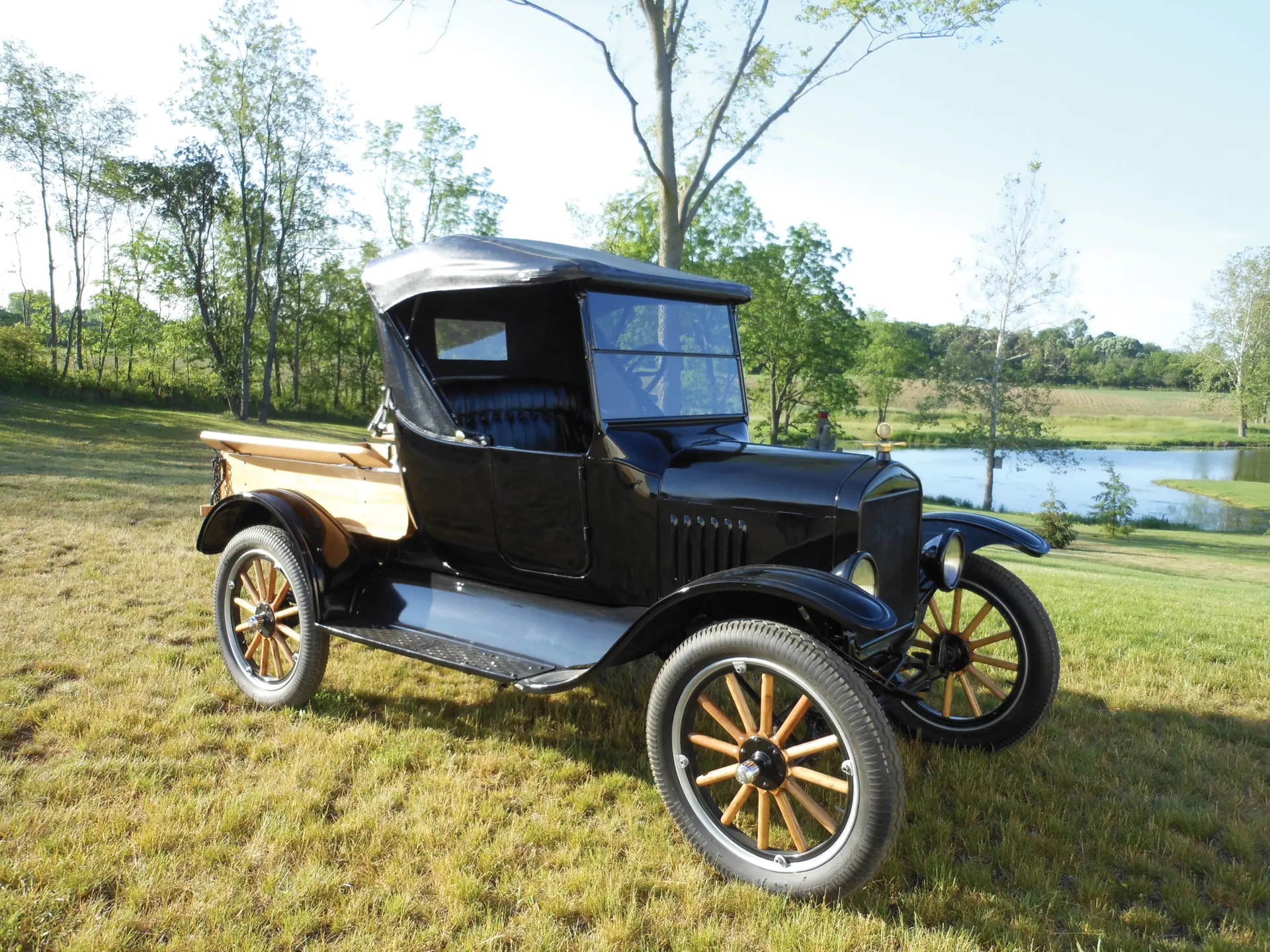 1925 Ford Model T | Auburn Fall 2015 | RM Sotheby's