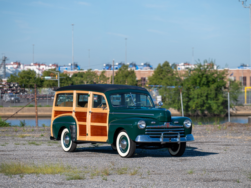 1946 Ford Super DeLuxe Station W...
