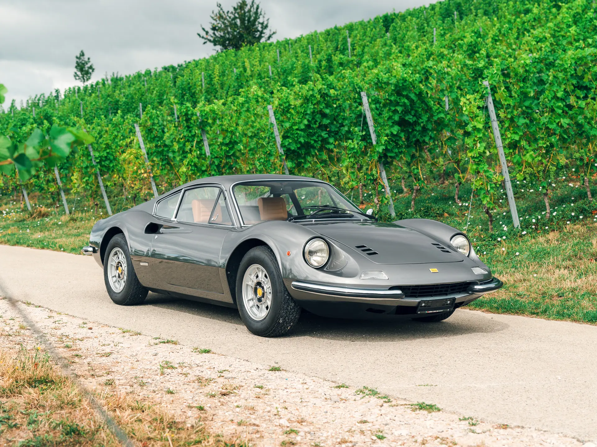 気質アップ GT 246 Dino Ferrari 1971 by 2023 Moritz St. | Scaglietti 自動車