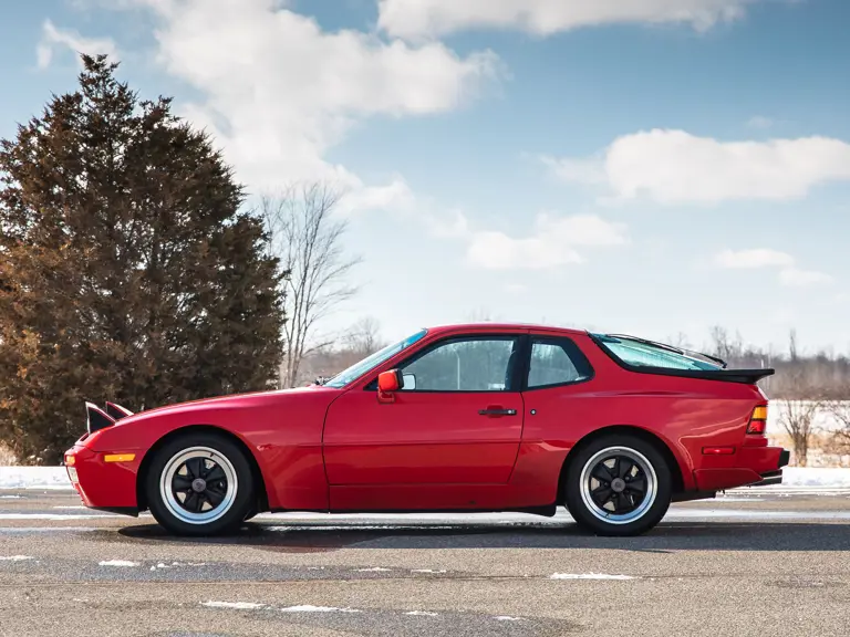 1986 Porsche 944 Turbo | Photo: Teddy Pieper @vconceptsllc