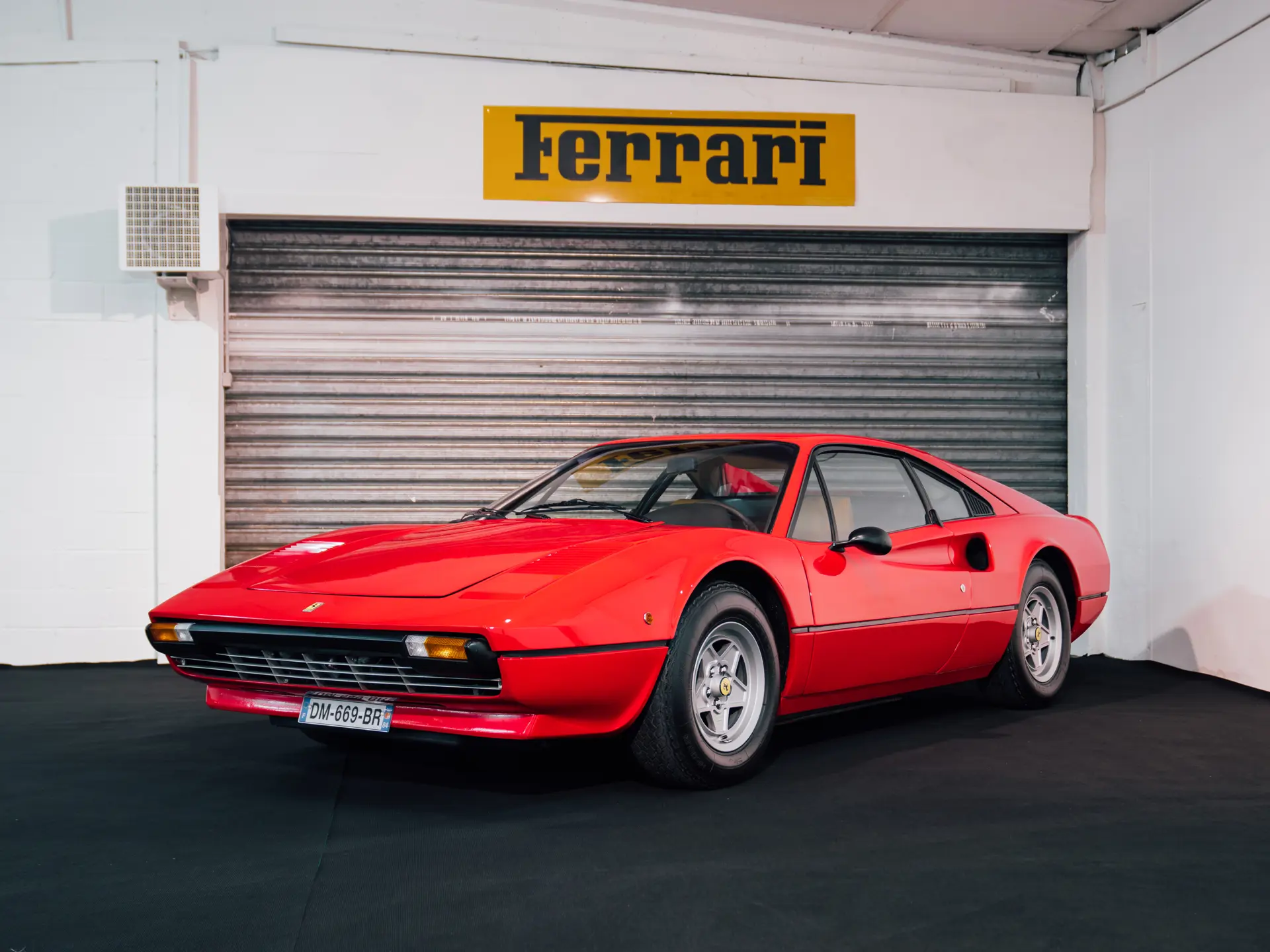 Ferrari 308 GTB 1975 赤 Ferrari 308 GTB Vetroresina - Ultimate Guide