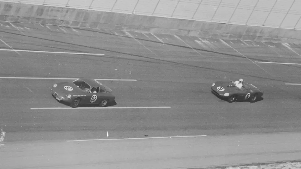 Paul Richards behind the wheel of chassis number 0200 (#82) traversing the high bank of Daytona closely followed by NARTS’s Dino 246 S (#9). Paul Richards behind the wheel of chassis number 0200 (#82) traversing the high bank of Daytona closely followed by NARTS’s Dino 246 S (#9).