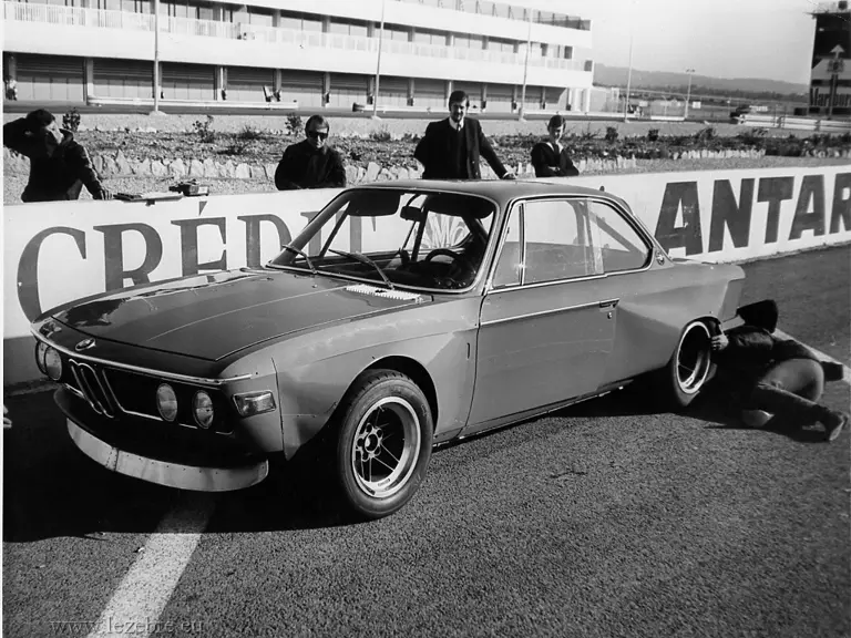 The 3.0 CSL is checked over during winter testing at Paul Ricard in 1971.