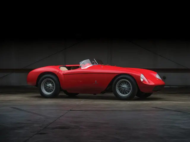 スクーデリア① 1954 Ferrari 500 Mondial Spider Series I by Pinin Farina