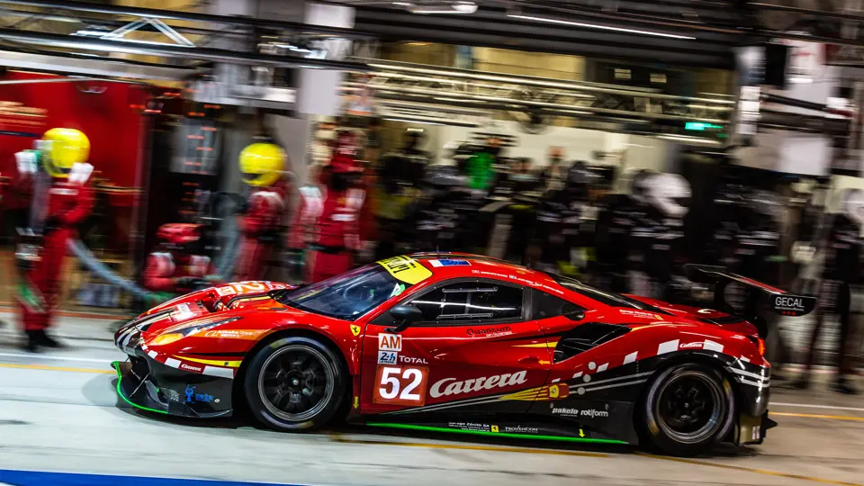 The 488 GTE Evo heads for an evening pitstop at the Circuit de la Sarthe.