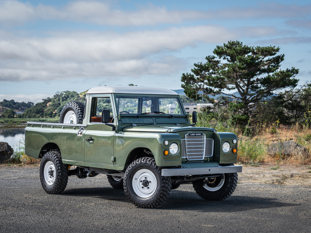 1977 Land Rover Series III 109...