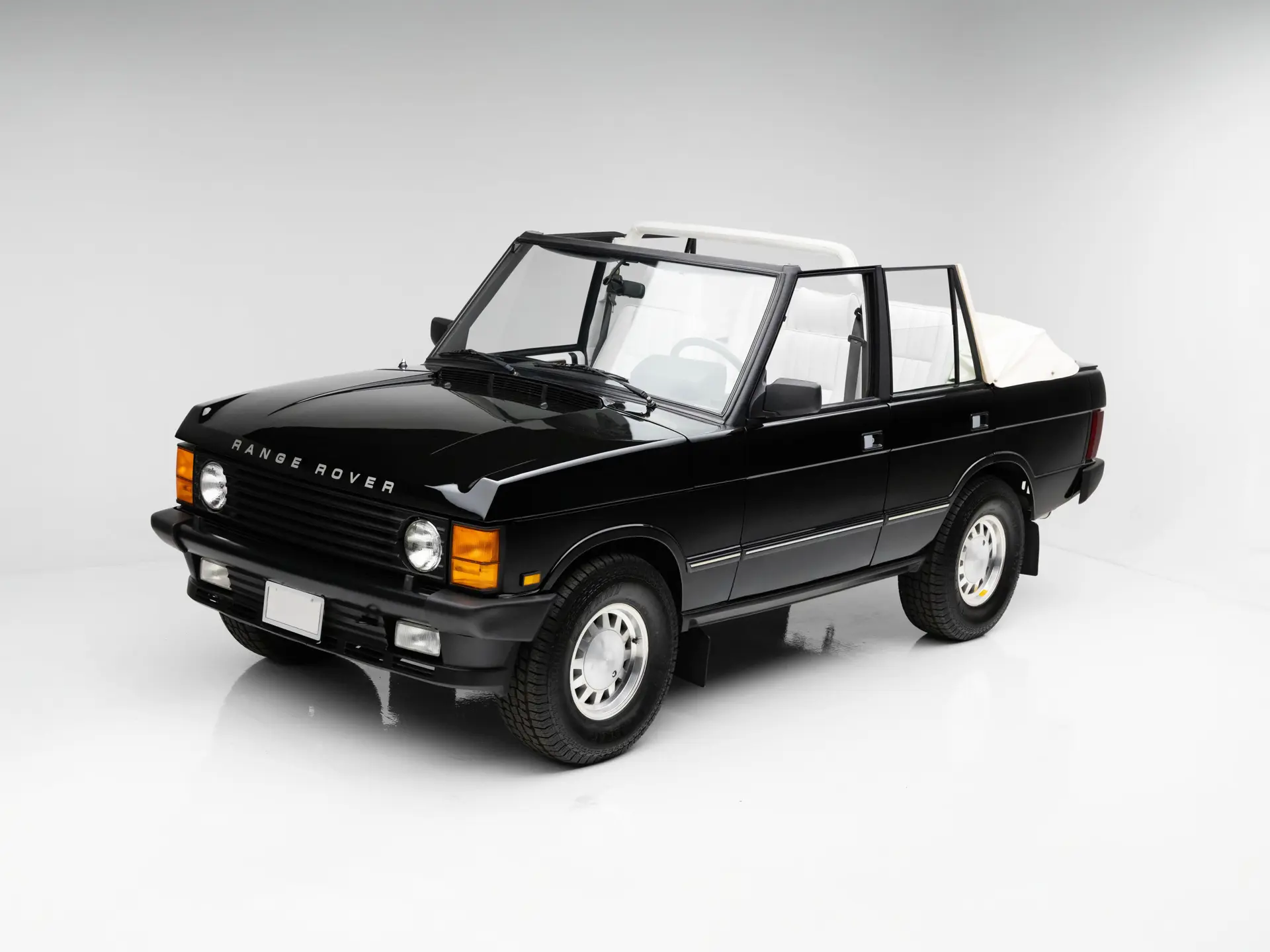 1992 Land Rover Range Rover Chamois by Vantagefield | Arizona 2026 | RM ...
