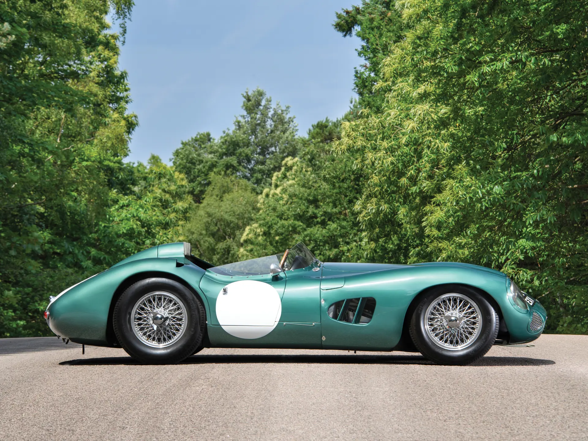1956 Aston Martin DBR1 - imagen 4