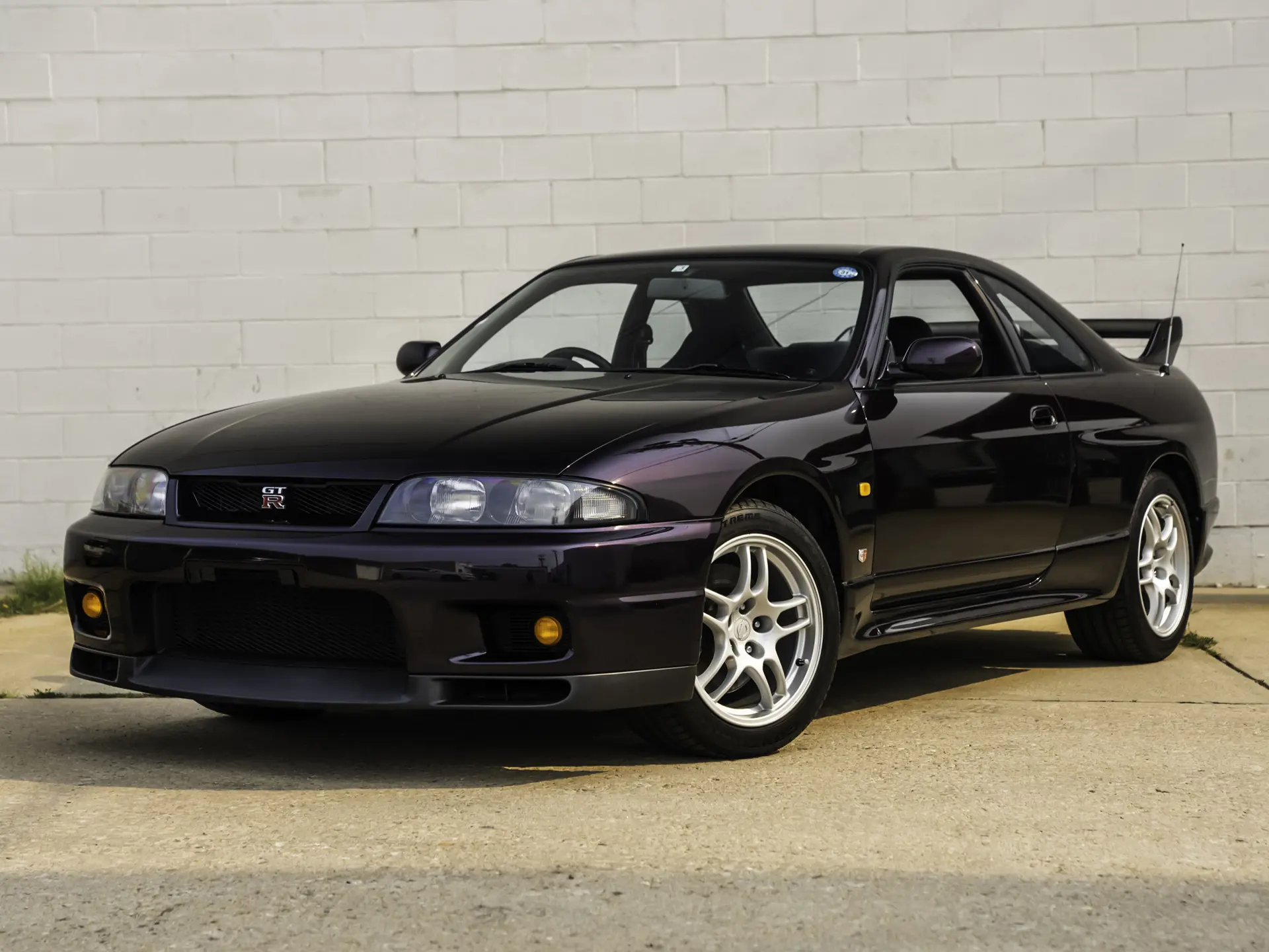 1995 NISSAN SKYLINE GT-R BCNR33 PURPLE & SILVER 