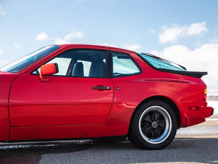 1986 Porsche 944 Turbo | Photo: Teddy Pieper @vconceptsllc