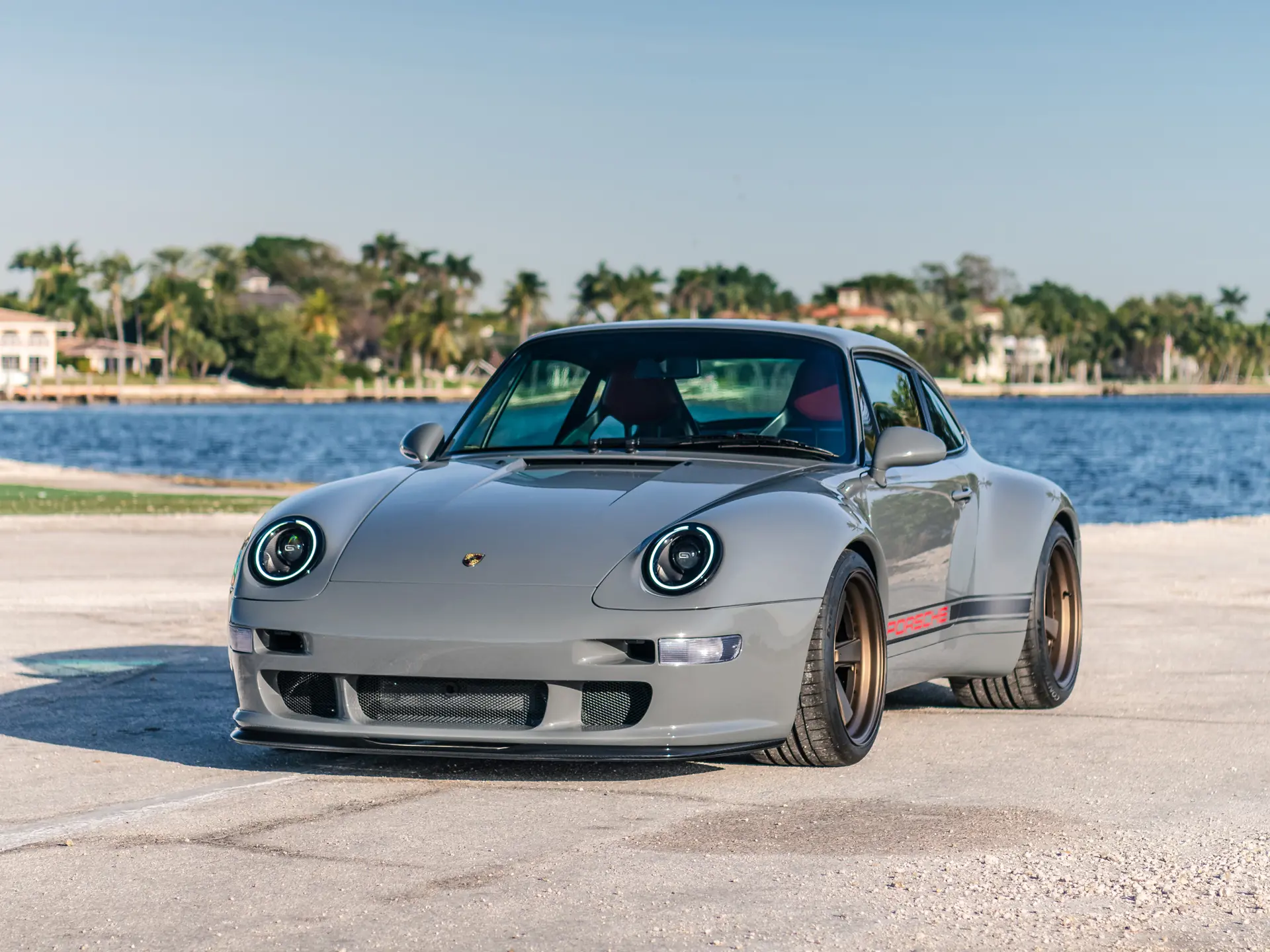 1996 Porsche 911 Remastered by Gunther Werks | Miami 2024 | RM