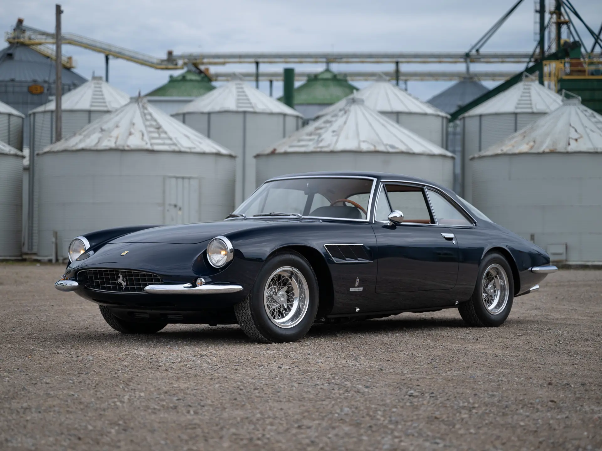 特価 MIKANSUE (1/43) フェラーリ 500 Superfast 1966 Ferrari 500 Superfast Series II by Pininfarina