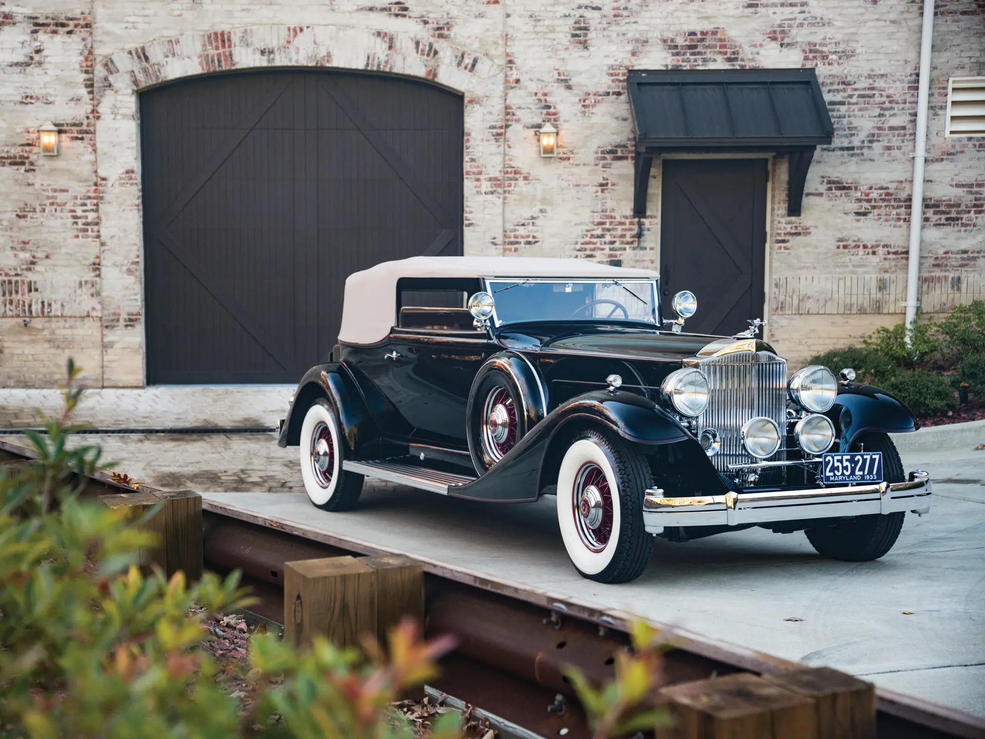 1933 Packard 1005 Twelve Convertible Victoria | Amelia Island 2017