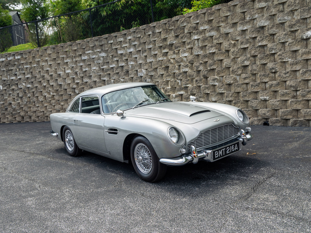 2020 Aston Martin DB5 Goldfinger...