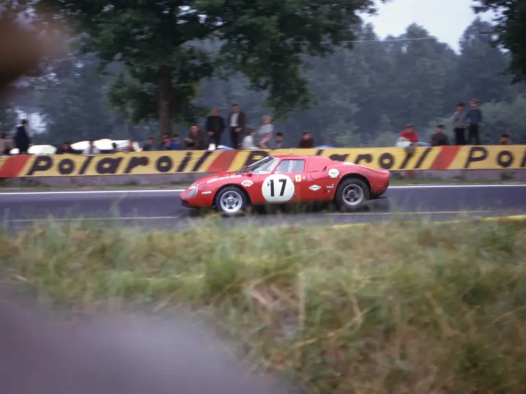 Chassis no. 5893 at the 1969 24 Hours of Le Mans.