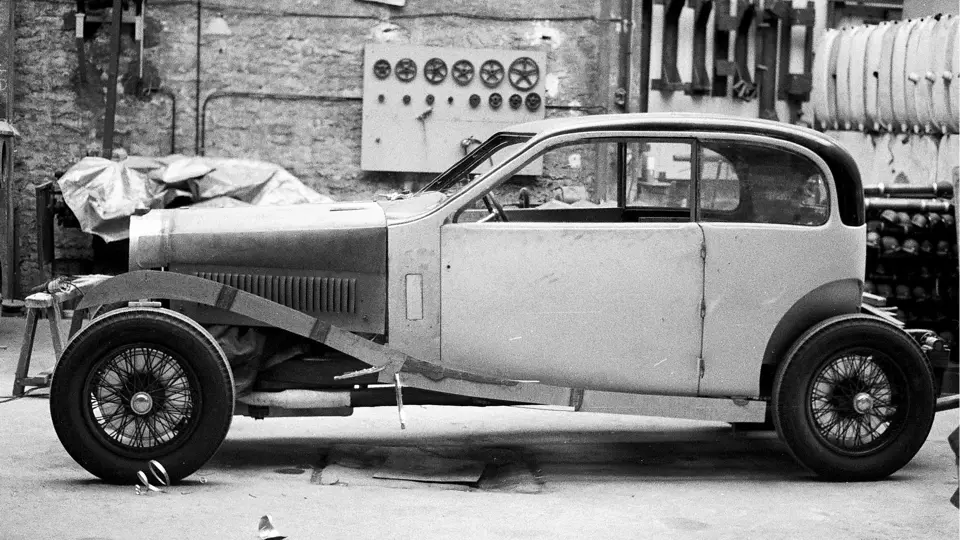 Chassis 44784 is pictured within the coachbuilder Jean-Paul Monceau’s workshop.