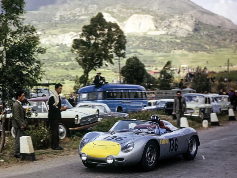 Graham Hill behind the wheel of 718-004 at the 1961 Targa Florio.