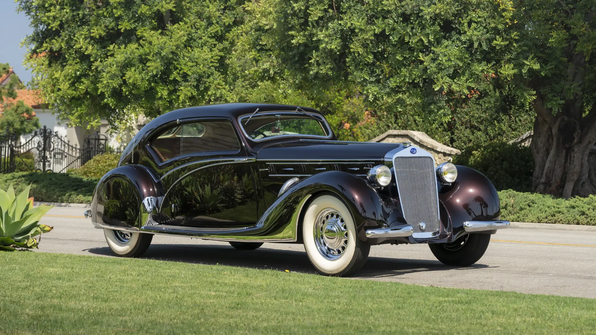 https://cdn.rmsothebys.com/4/9/6/e/f/1/496ef1bda1d63a89d8d9f69312678a68702072ae.webp
