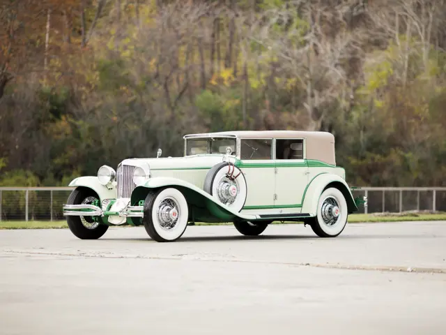 1931 Cord L-29 Convertible Phaeton Sedan | Amelia Island 2015 | RM