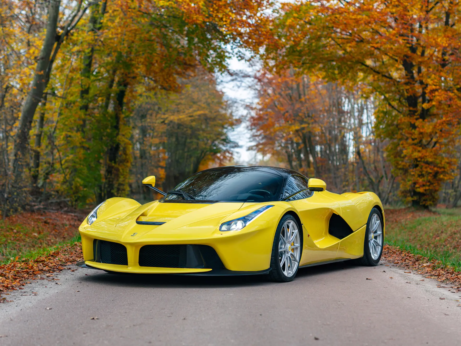 Ferrari イエロー 2015 Ferrari LaFerrari | Paris 2025 | RM Sotheby's