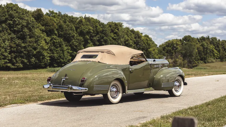 1941 Packard Darrin | RM Sotheby's | Photo: Teddy Pieper - @vconceptsllc