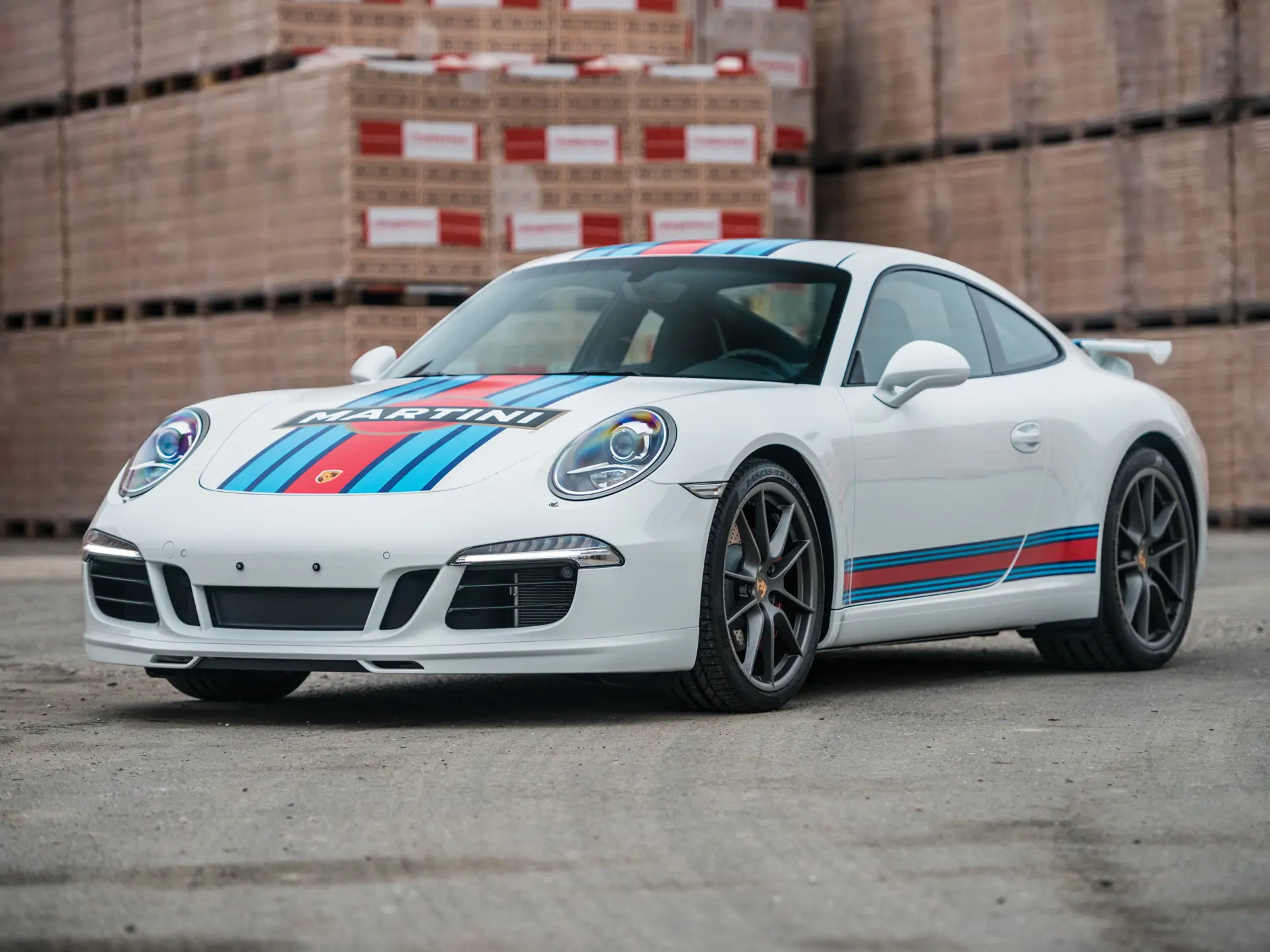 【VISION】Porsche 911RSR Martini Racing #8 2014 Porsche 911 Carrera S Martini Racing Edition | Paris