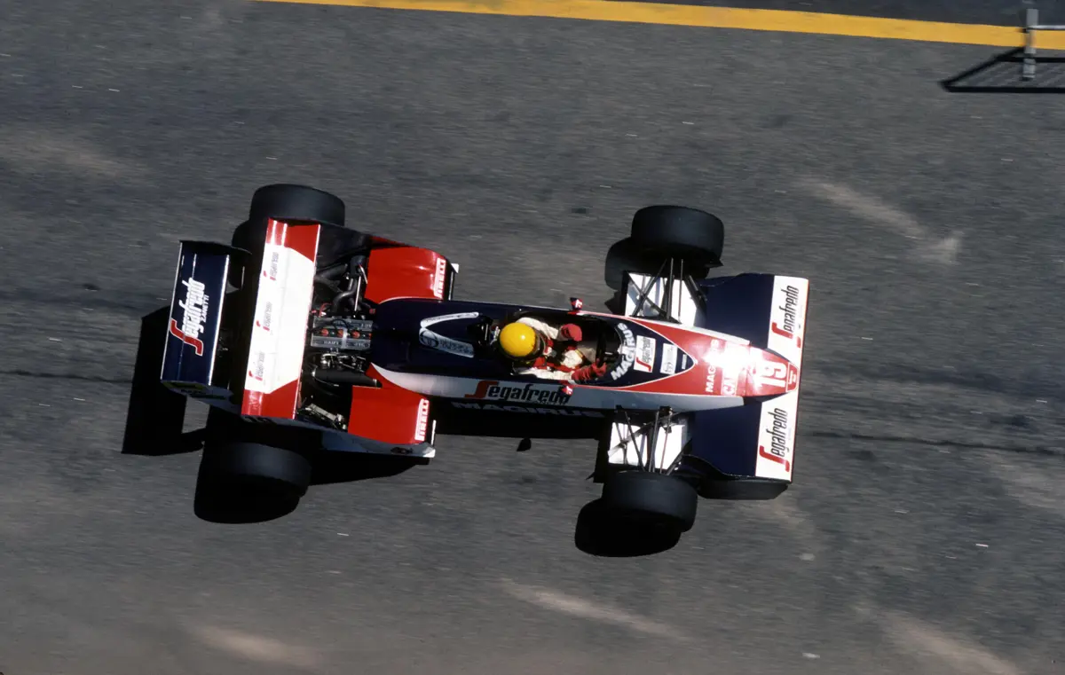 The proportions of the Toleman TG183B, as seen from above.