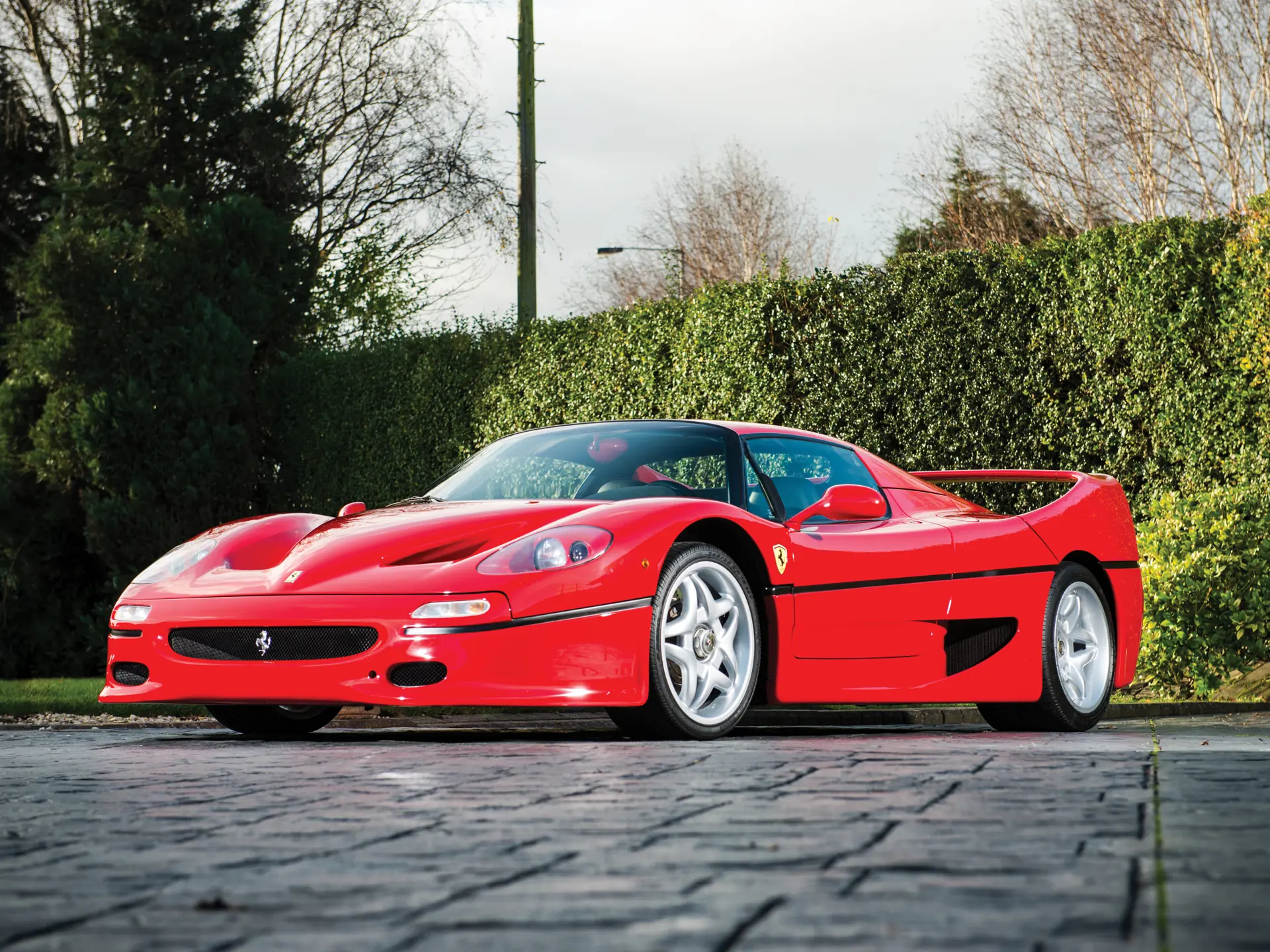 FERRARI F50 フルビュー 1997 Ferrari F50 Alters the Perception of Performance