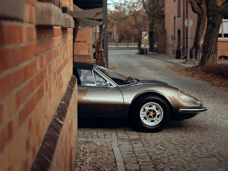 100％の保証 | Scaglietti by GTS 246 Dino Ferrari 1973 Paris RM | 2024 時計