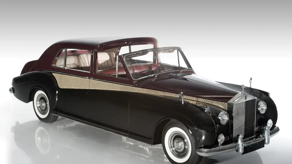 Car shot for RM for London auction.  Car belongs to Dennis Nicotra.  1965 Rolls P5