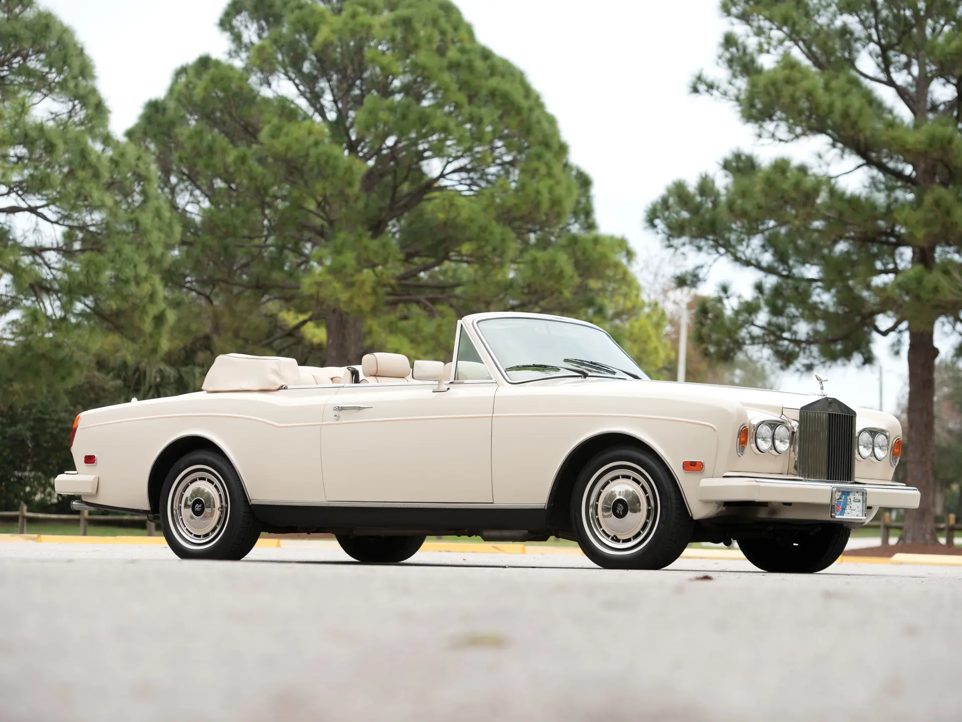 1991 Rolls-Royce Corniche III | Fort Lauderdale 2015 | RM Sotheby's