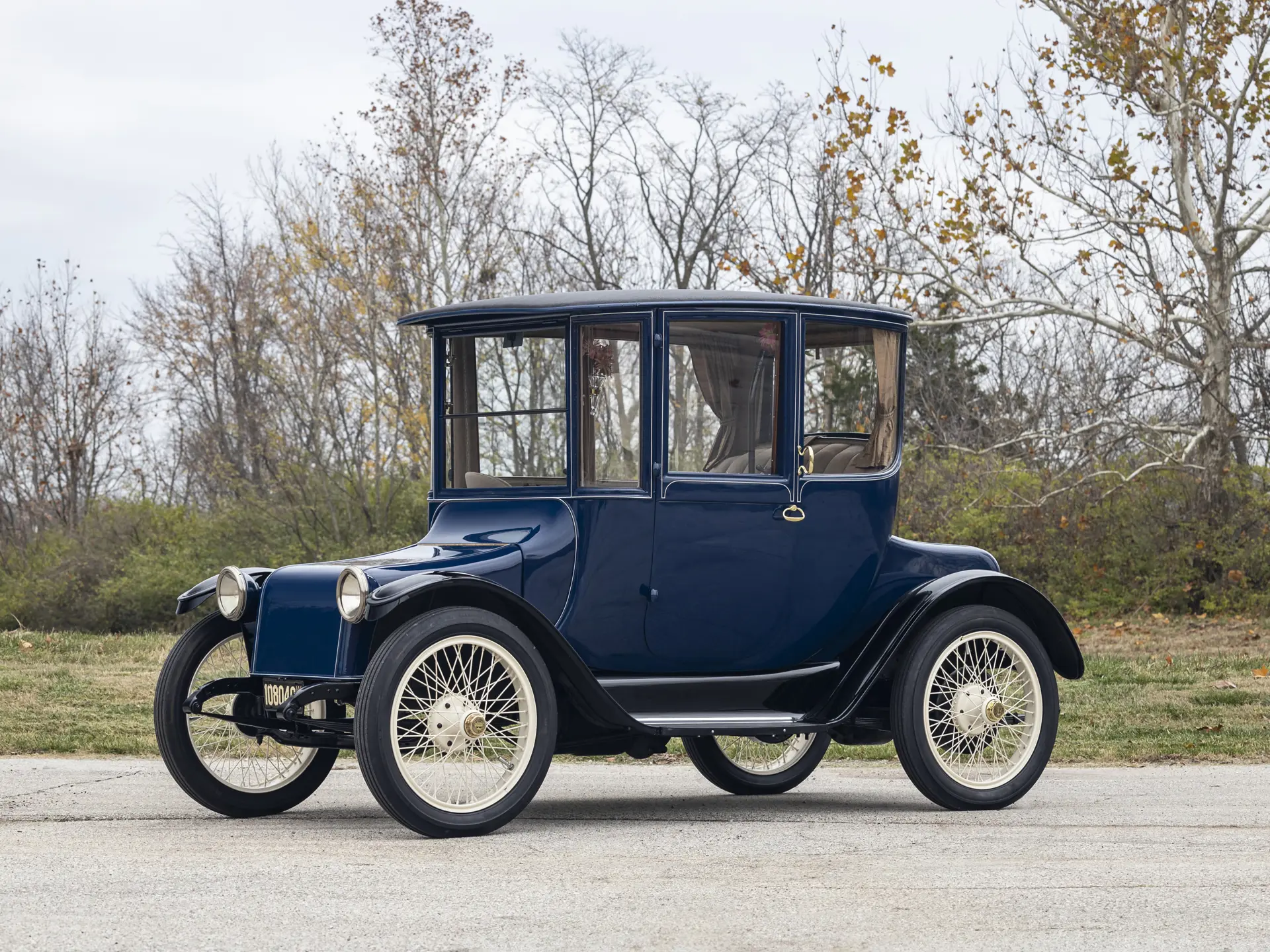 1917 Detroit Electric Model 68 Brougham | Arizona 2025 | RM Sotheby's