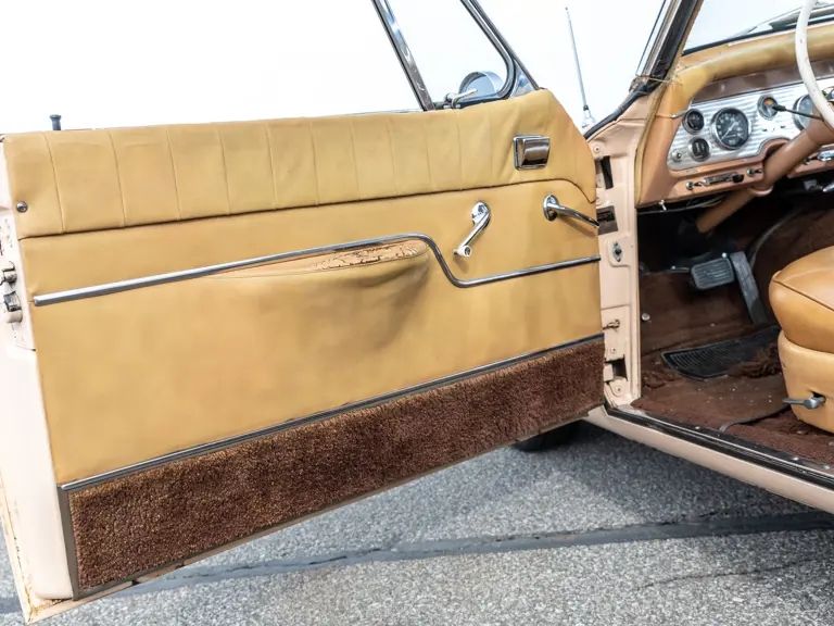 1958 Packard Hawk | Photo: Teddy Pieper - @vconceptsllc