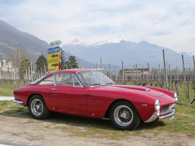 1963 Ferrari 250 GT Lusso Berlinetta | Villa d'Este 2011 | RM