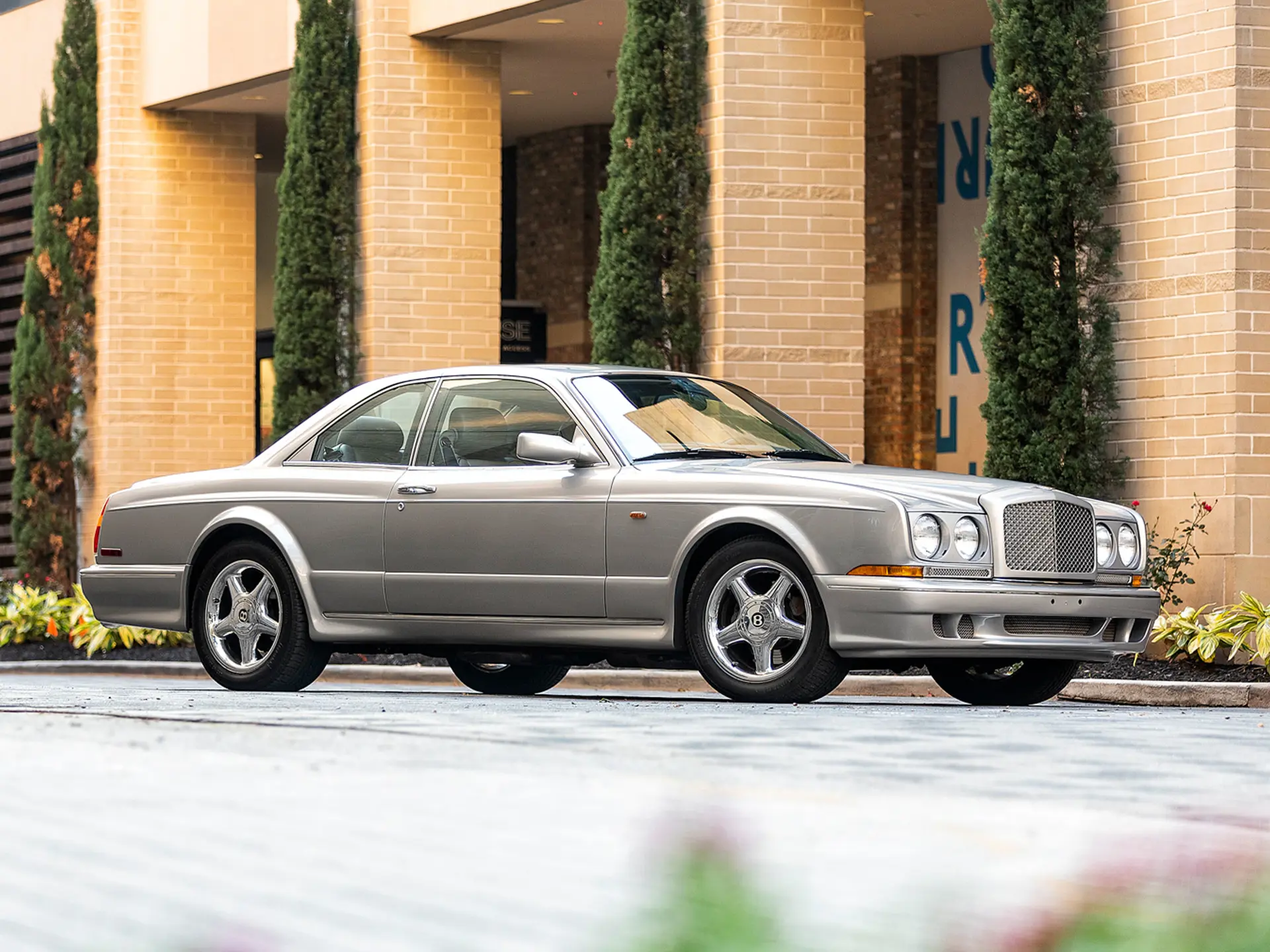 希少 Bentley Continental T Mulliner カタログ 2001 Bentley Continental T Mulliner | Arizona 2021 | RM Sotheby's