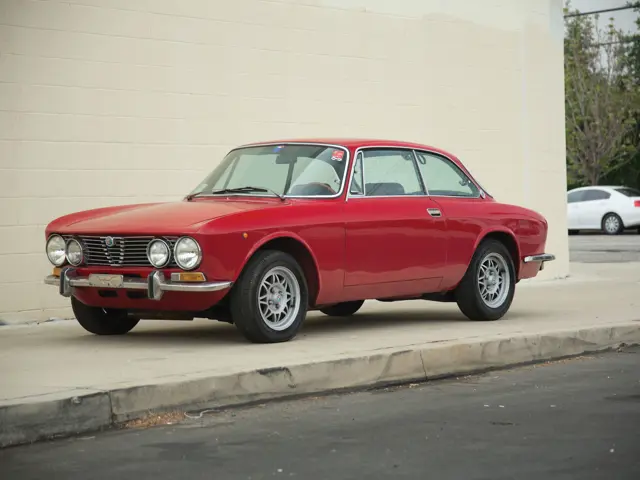 1974 Alfa Romeo 2000 GTV | California 2015 | RM Sotheby's