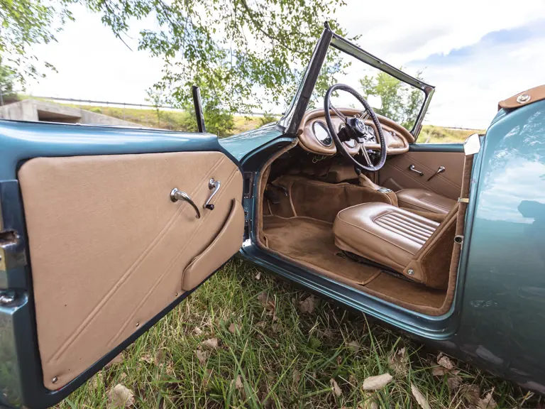 1963 Daimler SP250 Conv | RM Sotheby's | Photo: Teddy Pieper - @vconceptsllc