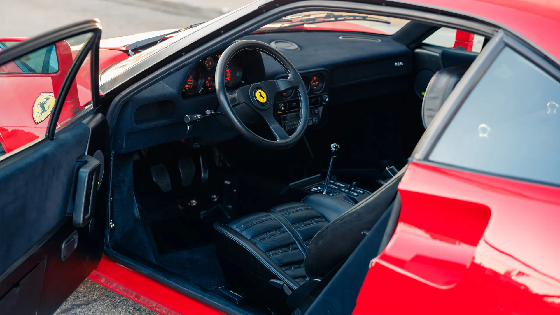 https://cdn.rmsothebys.com/5/b/9/9/c/d/5b99cd9cf0c8b5cf2f27e396f8668fafabea447c.webp