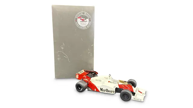 けんけん❗️未使用品❗️F1 GRAND PRIX 1988  19912枚組 1984 McLaren MP4/2 Formula One Car, Niki Lauda #8 Livery, 1