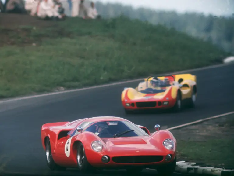 Ynge Rosqvist leads Esso Gunnarsson’s McLaren at the 1967 Swedish National Falkenberg Sports and Prototype race.