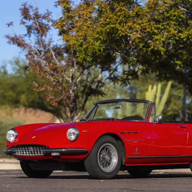 最大　Ferrari_banner P5331 1967 Ferrari 330 GTS by Pininfarina | Arizona 2022 | RM