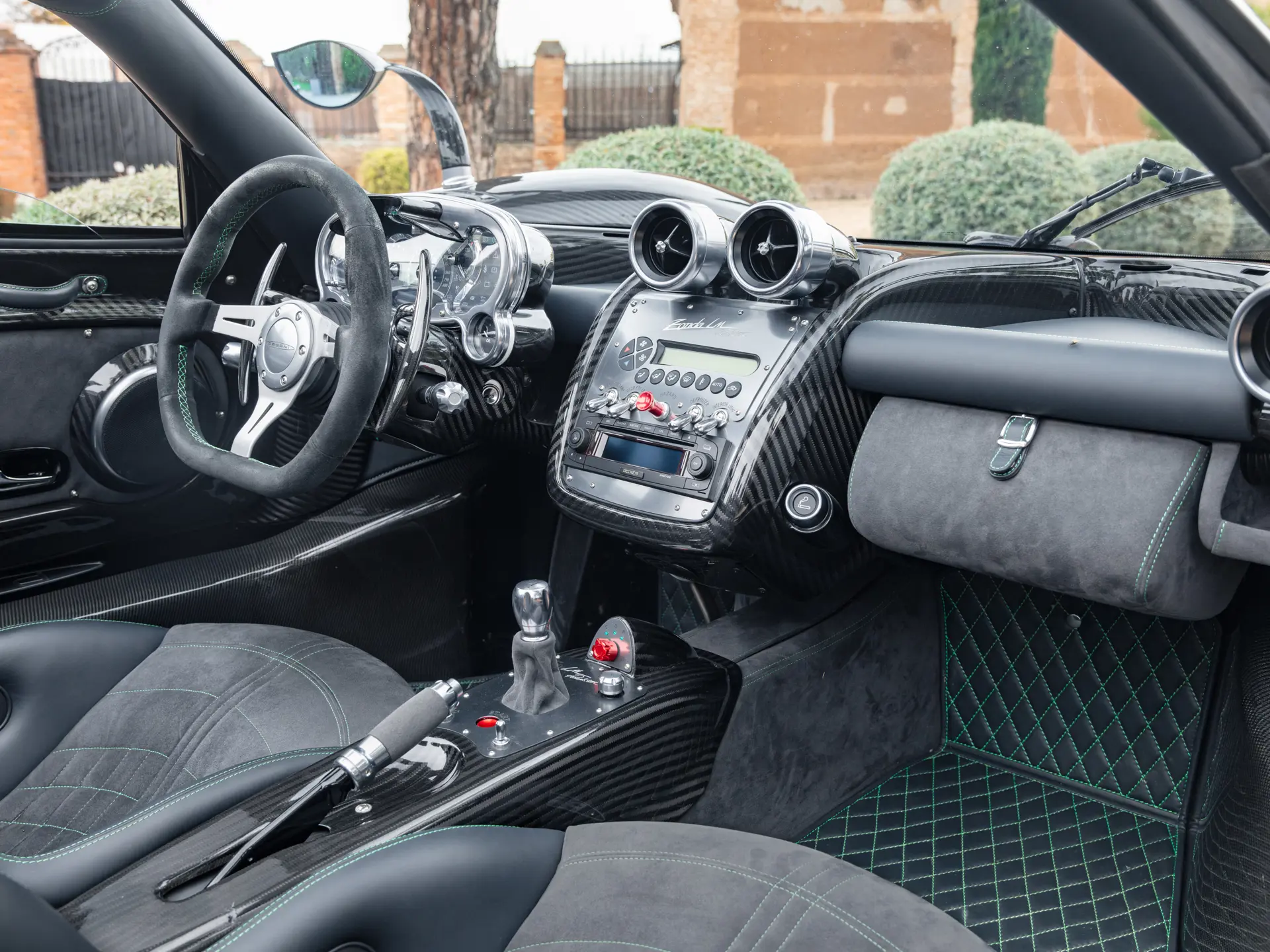 2014 Pagani Zonda LM Roadster - imagen 10
