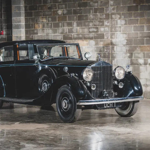 1937 Rolls-Royce Phantom III Sedanca de Ville by H.J. Mulliner