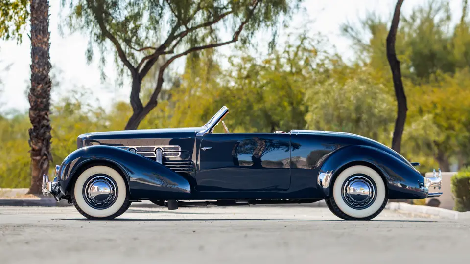 1937 Cord 812 Supercharged 'Sportsman' Cabriolet Arizona 2025 RM