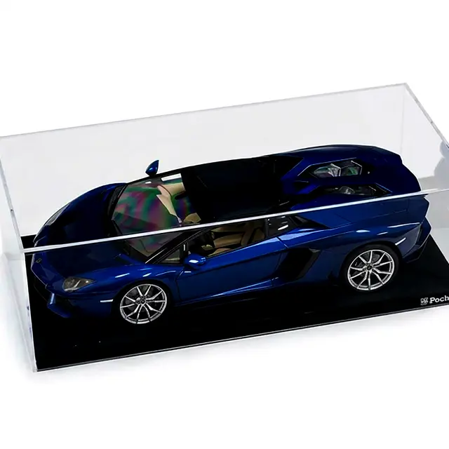 Lamborghini Aventador LP 700-4 Roadster 1:8 Scale Model by Pocher