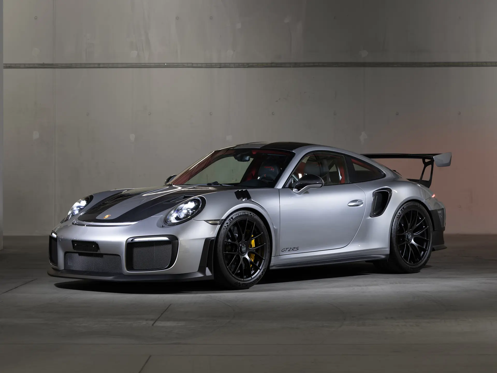 未開封 ポルシェ 911 GT2 RS Weissach Package GT 2018 Porsche 911 GT2 RS 'Weissach' | The Monaco Auction 2026 | RM